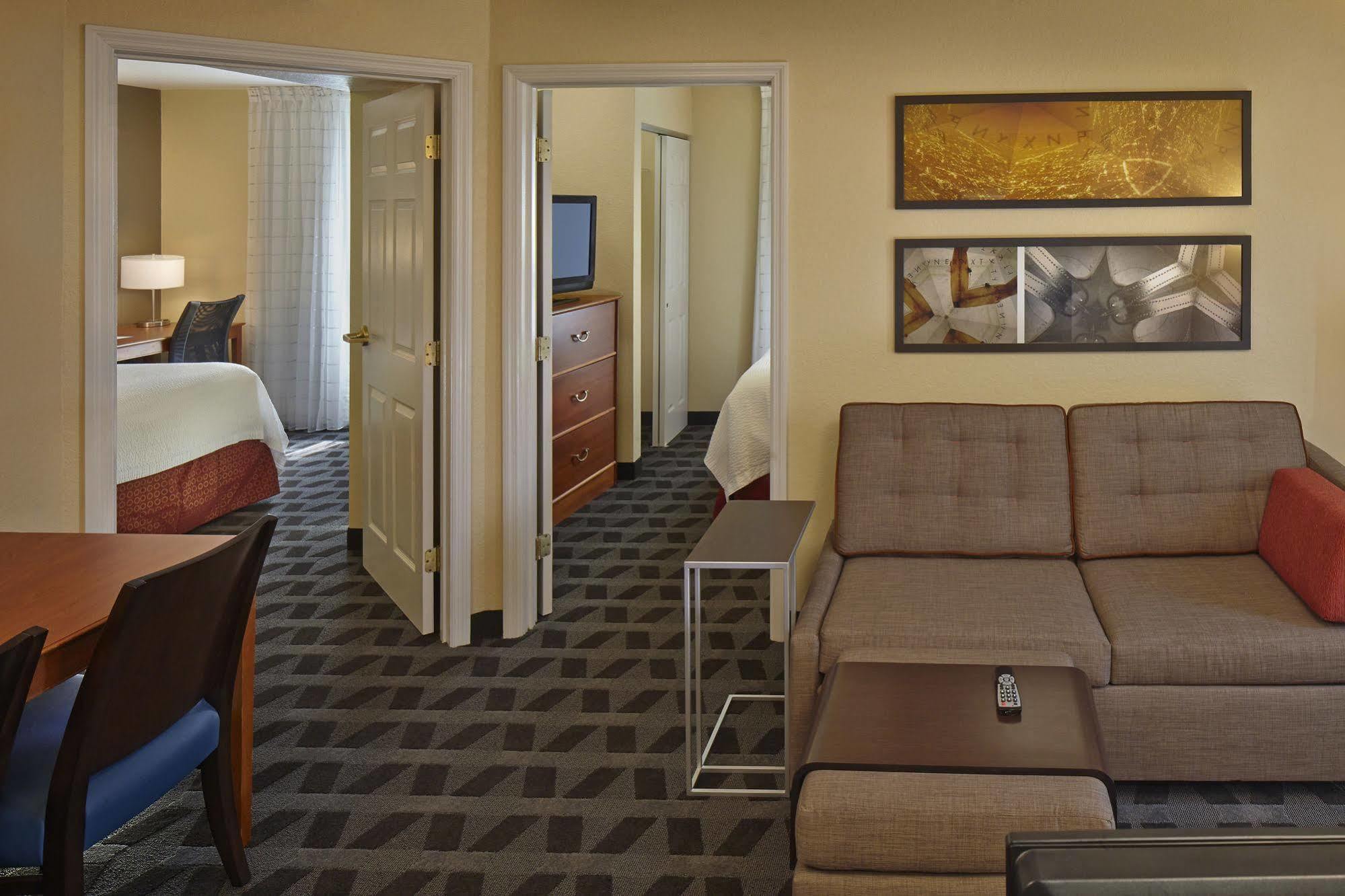 Towneplace Suites By Marriott Orlando East/Ucf Area Eksteriør billede